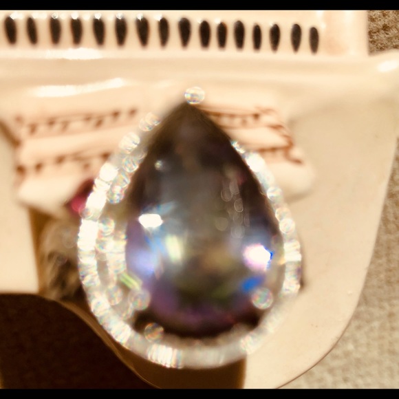 🌈RING 🌈 - Picture 4 of 7